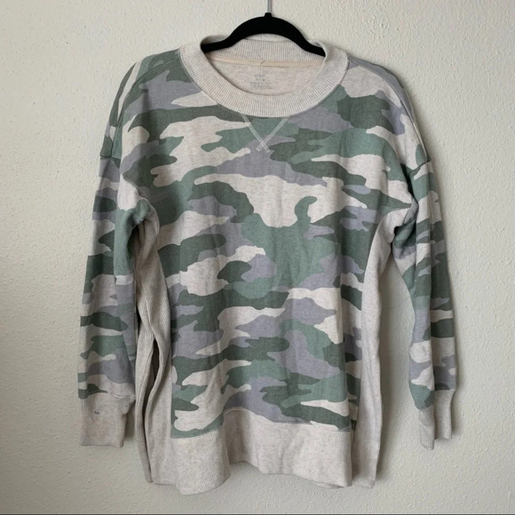 Aerie Sweater Size XS camo print crewneck sweater - Picture 1 of 6